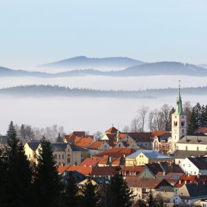 Kašperské_Hory_od_Liščího_vrchu